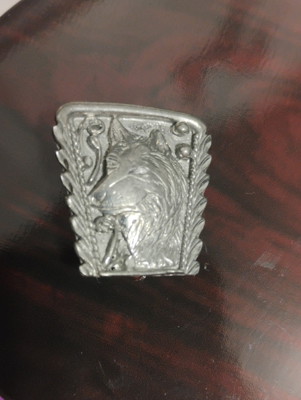 Native Design Silver Tone Wolf Head Brooch - Picture 1 of 4